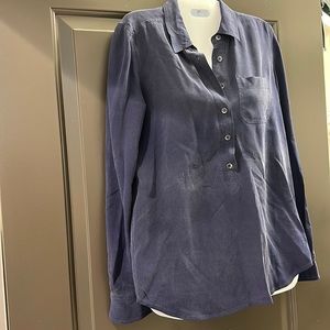 Equipment silk button down